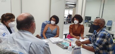 Reunião para tratar sobre o dimensionamento do corpo técnico e docente da Escola de Enfermagem. Reunião para tratar sobre o dimensionamento do corpo técnico e docente da Escola de Enfermagem.